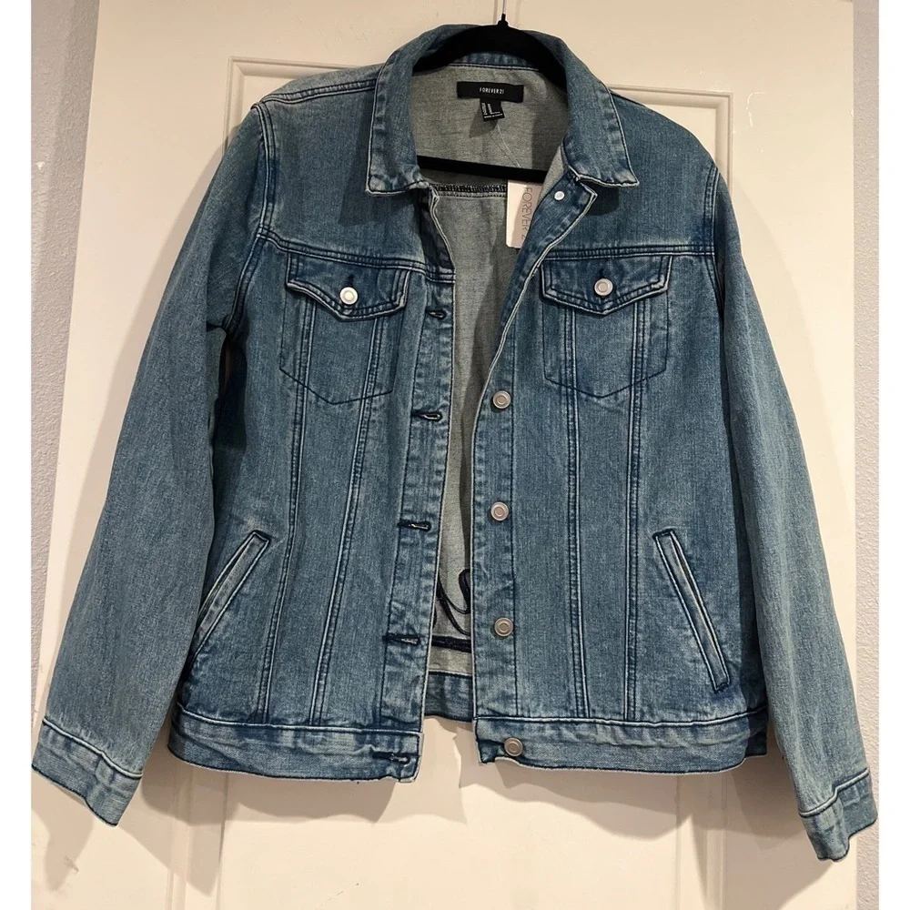 Forever 21 NEW YORK GRAPHIC EMBROIDERED OVERSIZED DENIM JACKET - SIZE L - Picture 2 of 7